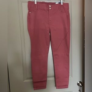 Cute mauve ankle pants